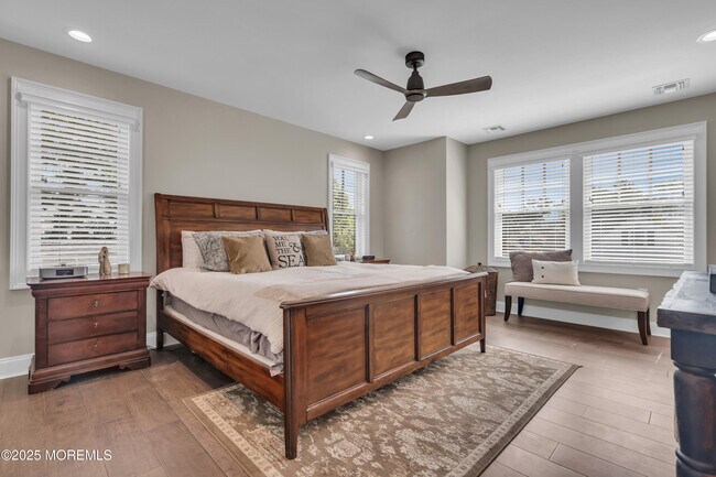 Building Photo - 2118 Edgewood Pl