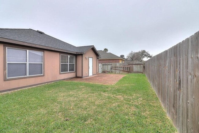 Building Photo - 7933 Elk Dr