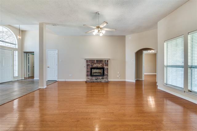 Building Photo - 3729 Sycamore Ln