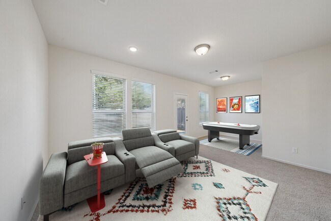 Building Photo - 8604 Hollyoaks Creek Ln