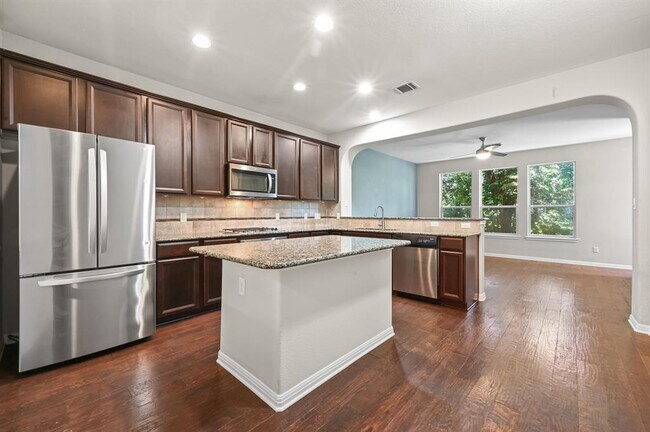 Building Photo - 1308 Central Park Ct