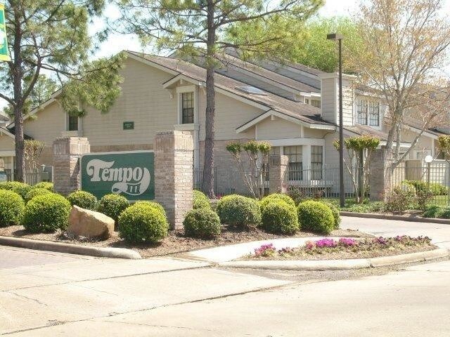 Building Photo - 11983 Bob White Dr