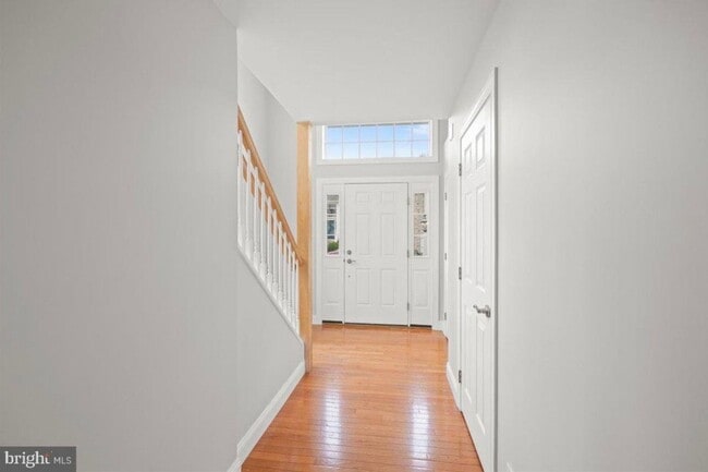 Building Photo - 777 Oak Leaf Ln