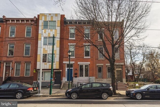 Building Photo - 3030 W Girard Ave