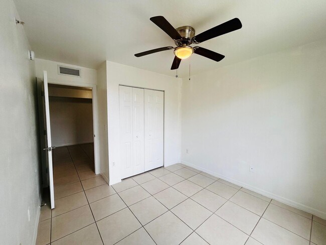 Building Photo - 6752 Heritage Grande