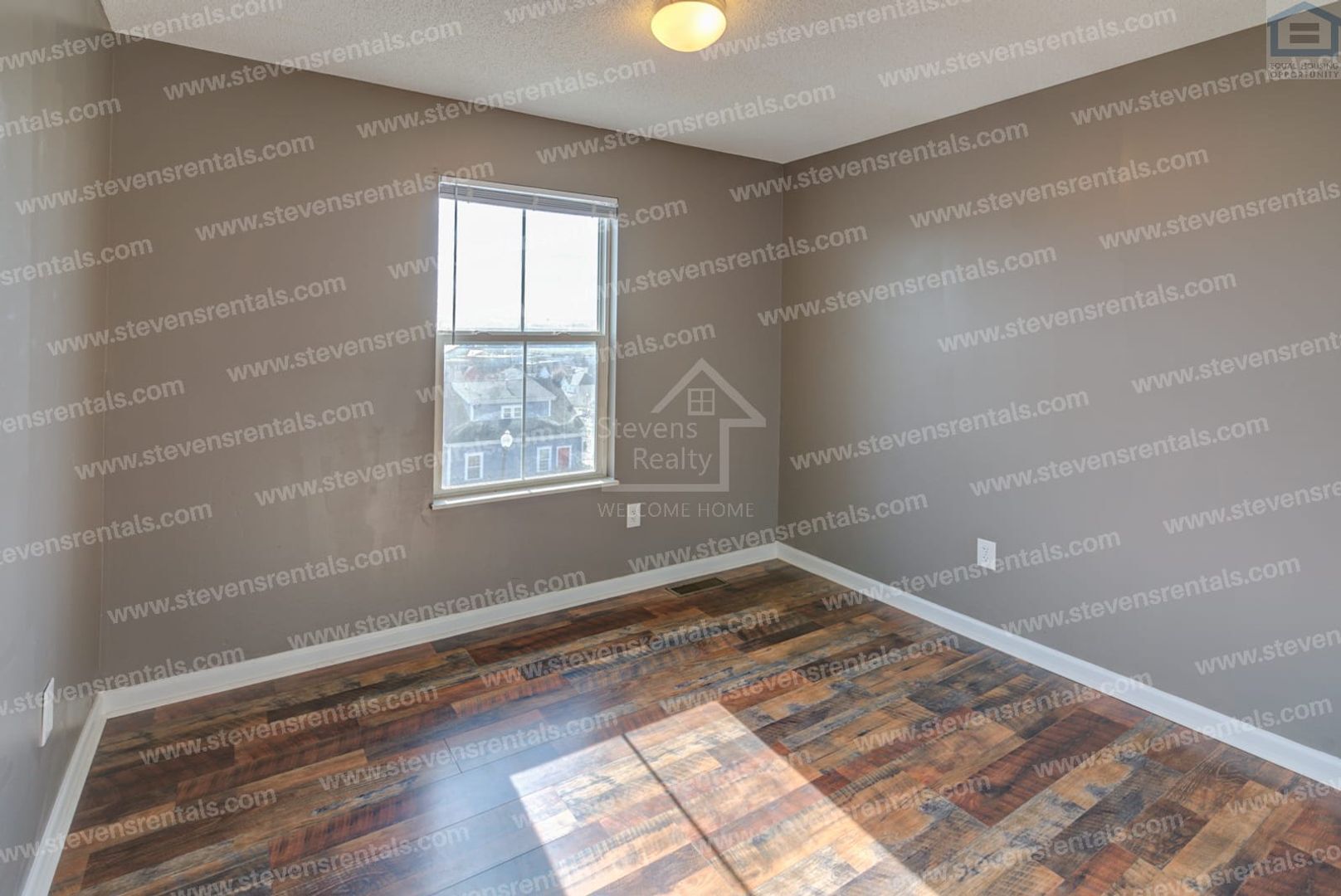 Building Photo - 800 Knoxville College Dr