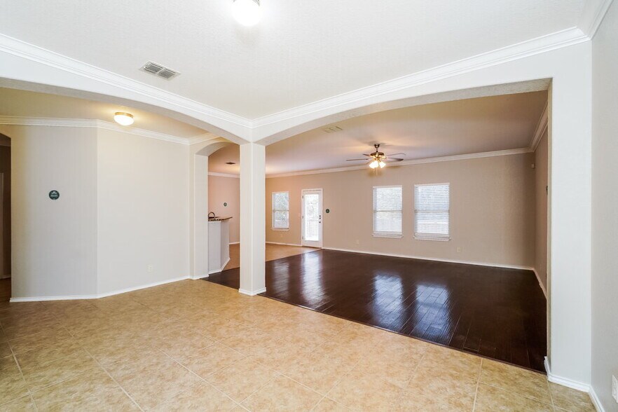 Building Photo - 419 Tequila Ranch