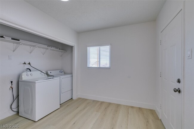 Building Photo - 254 W Basic Rd