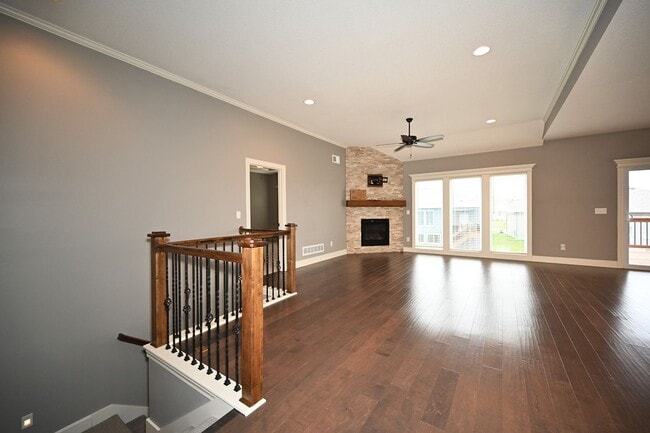 Building Photo - 7465 NW Douglas Ct