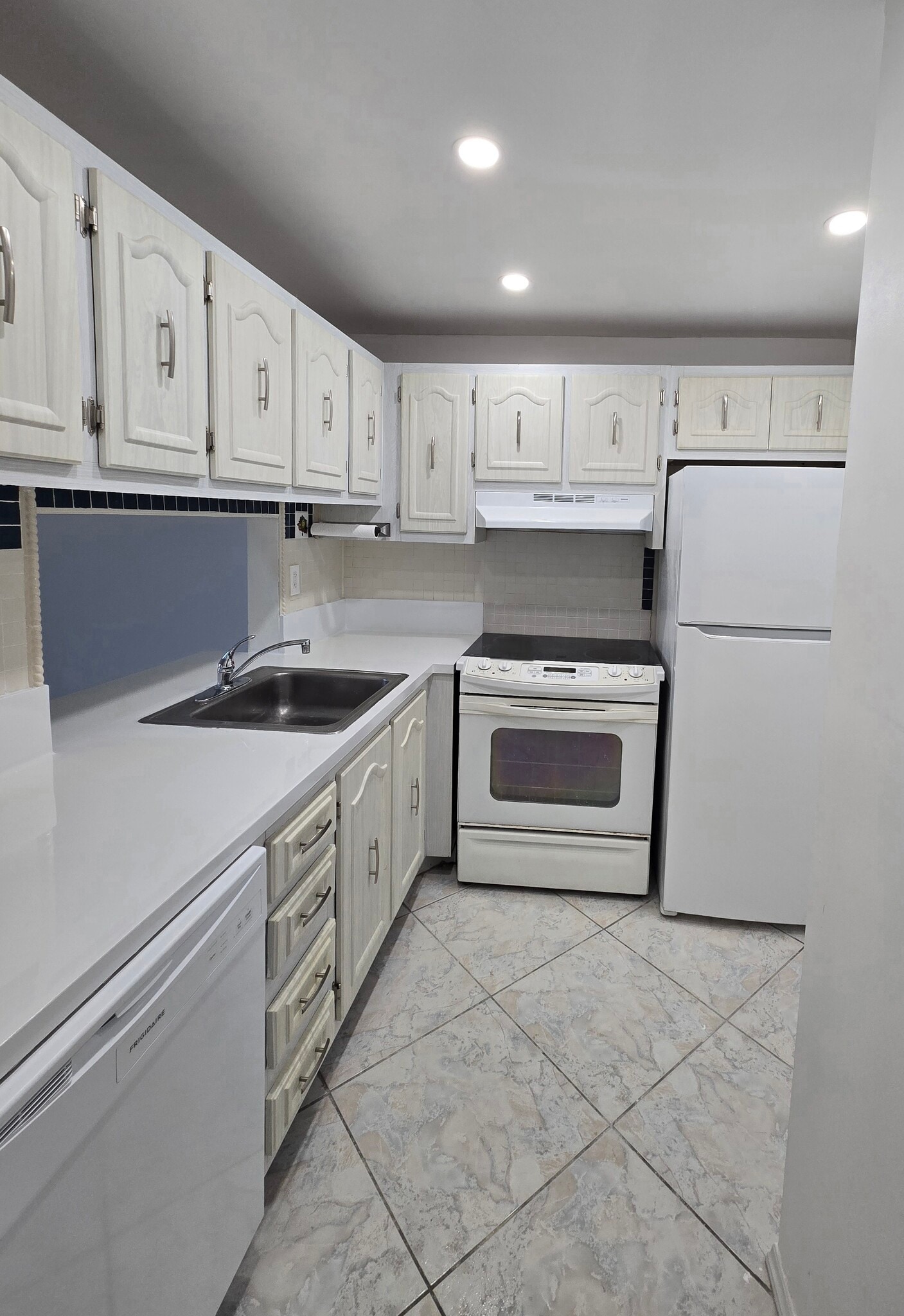 Building Photo - 2935 NE 163rd St