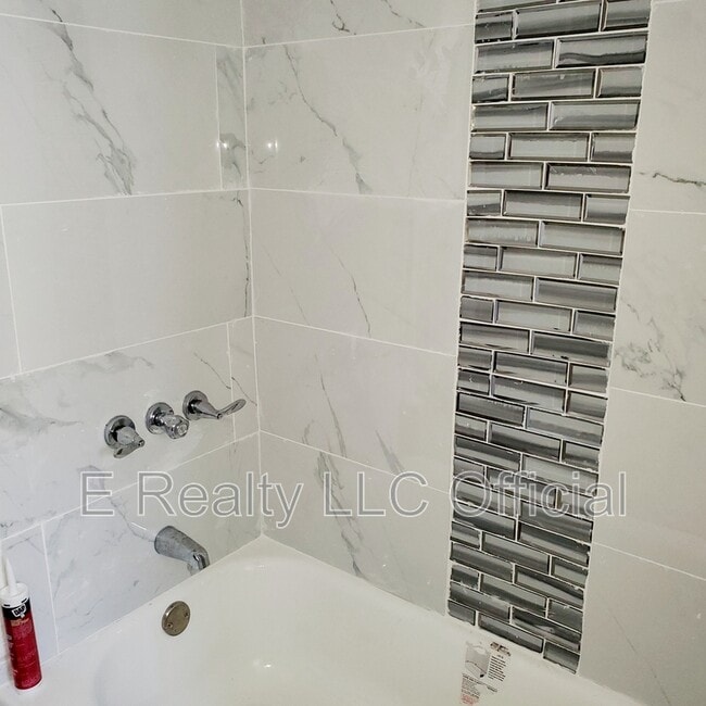 Primary Photo - 819 N 64th St