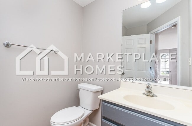 Building Photo - 313 Manning Dr