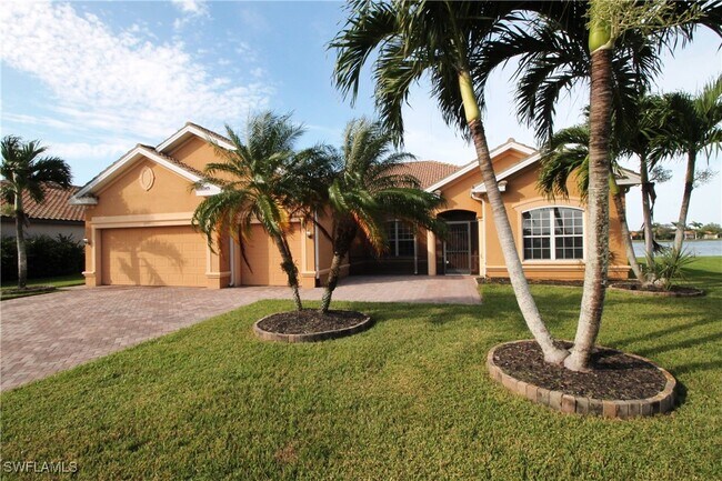 Primary Photo - 2086 Grove Dr