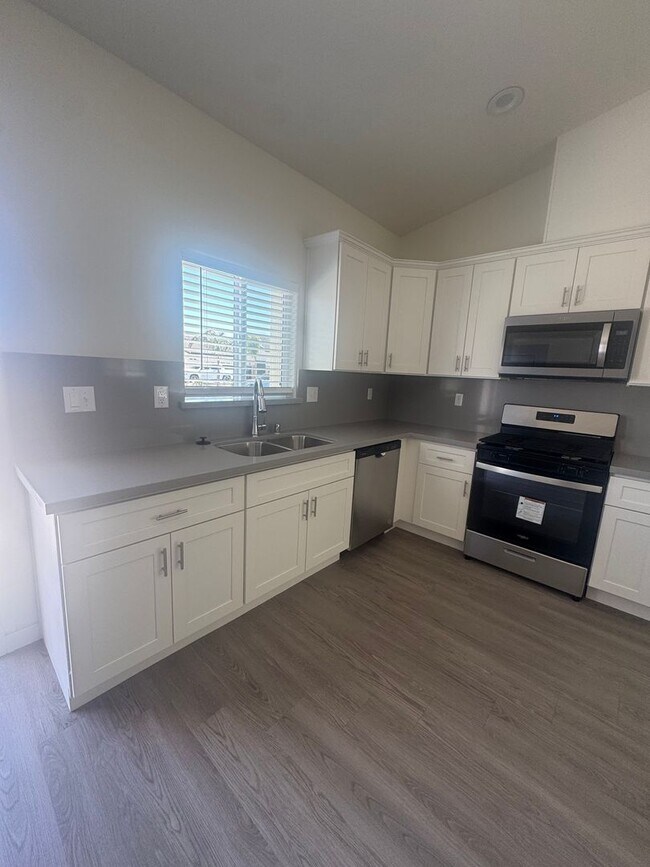 Building Photo - 9806 Krista Vineyard Way