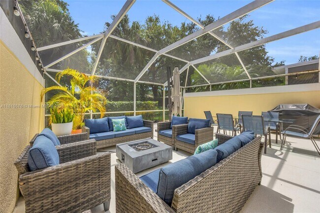 Building Photo - 418 Capistrano Dr