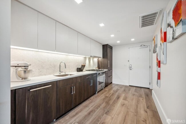 Building Photo - 1288 Howard St