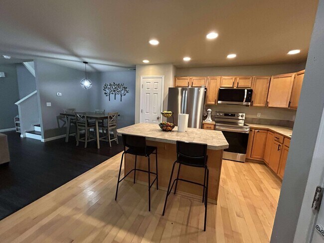 Building Photo - 5312 Balustrade Blvd SE