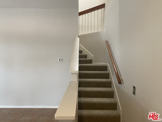 Building Photo - 77 Willowcrest Ln