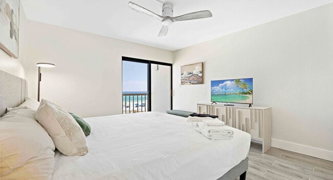 Building Photo - 556 Coral Ct