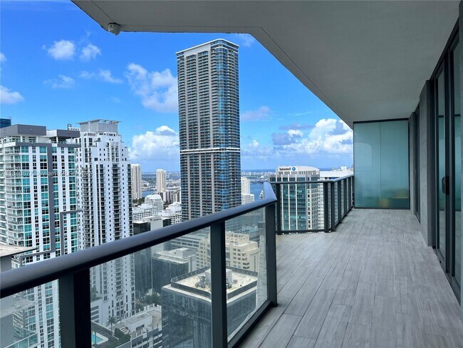Building Photo - 1300 S Miami Ave
