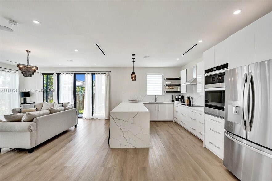 Building Photo - 1619 NW 11th Ave