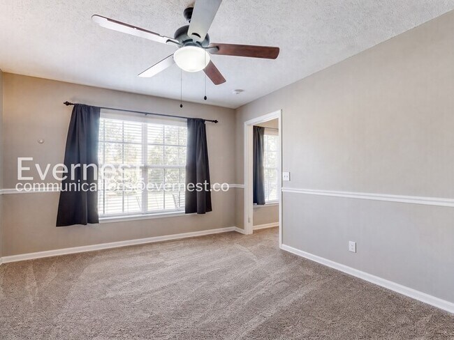 Building Photo - 3-Bed/3-Bath Townhome/Available Soon!