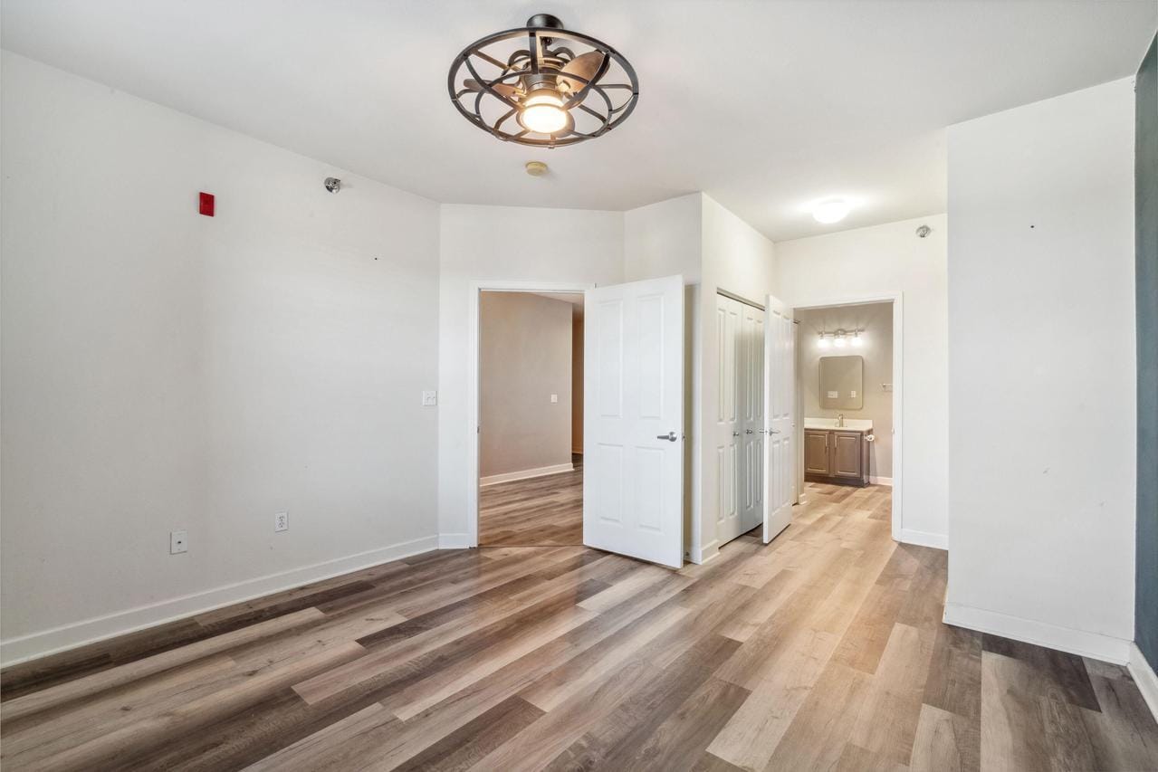 Building Photo - 4110 S Lake Dr