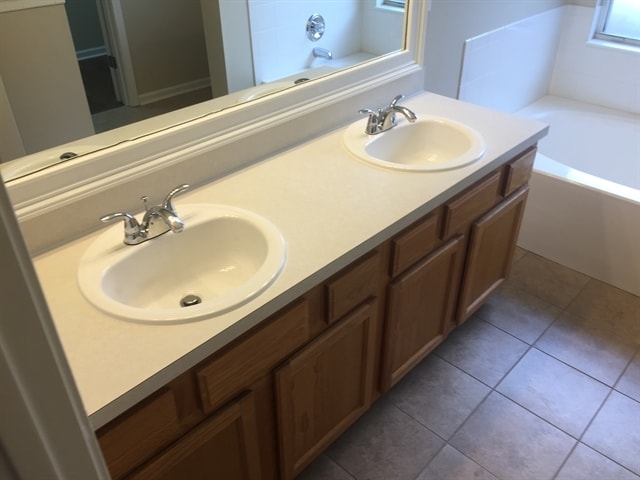 Building Photo - 840 Mackenzie Cir