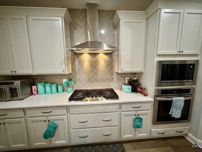 Building Photo - 404 Bella Notte Cir