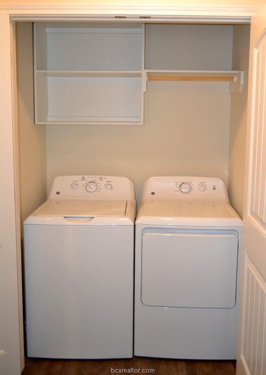 Building Photo - 218 Sterling St