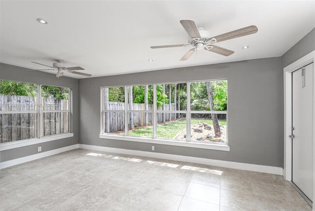 Building Photo - 1032 SW 22nd Terrace