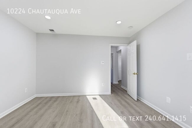 Building Photo - 10224 Chautauqua Ave