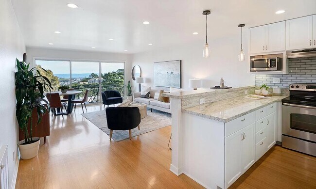 Living Room - 146 Portola Dr