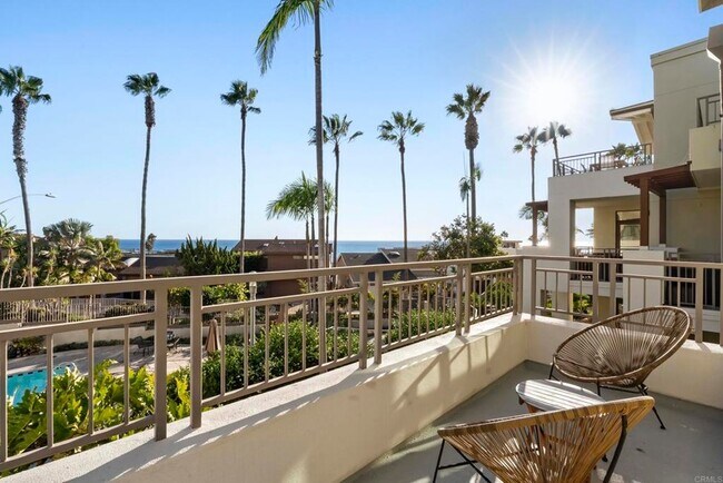 Building Photo - 5460 La Jolla Blvd