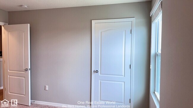 Building Photo - 362 Nova Dr