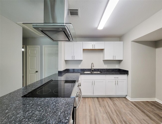 Building Photo - 5242 Keystone St