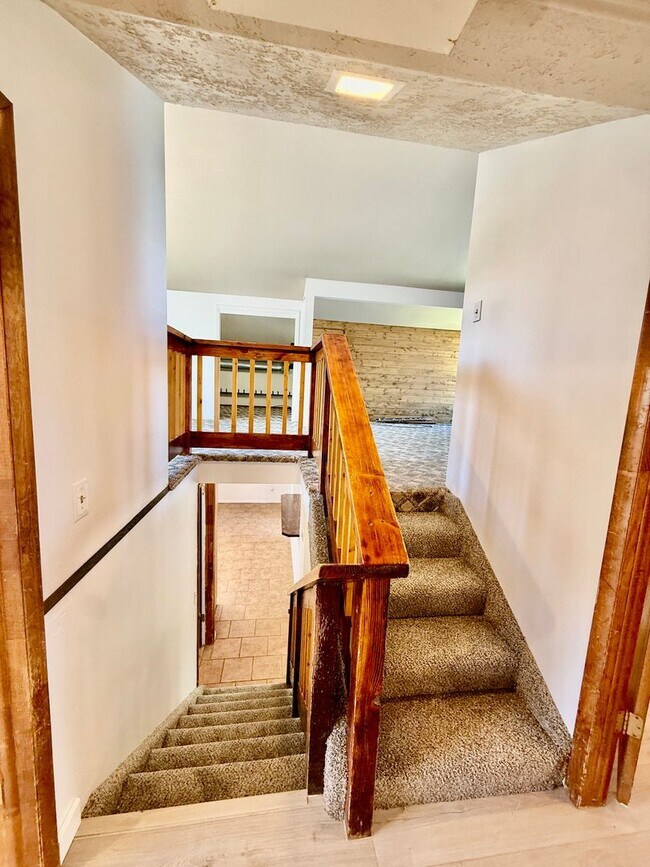 Building Photo - Pet-friendly 4-BR Home in Cedar City with Large Yard