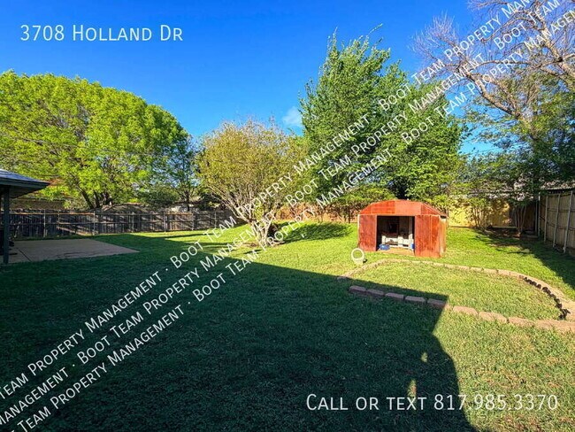 Building Photo - 3708 Holland Dr