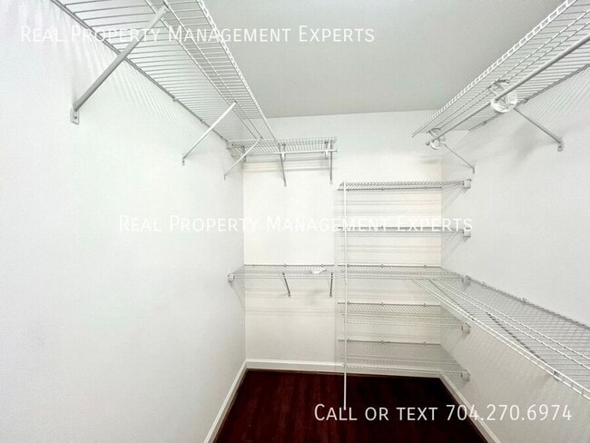 Building Photo - 133 Polaris Dr