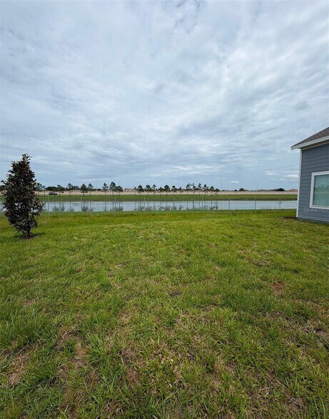 Building Photo - 5513 Pimenta Ct