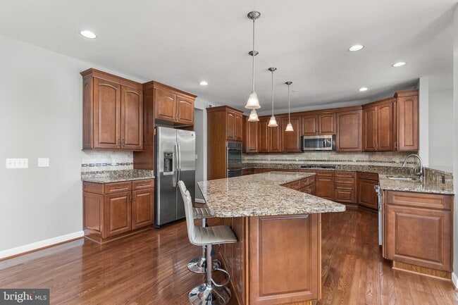 Building Photo - 15305 Sweetbay St