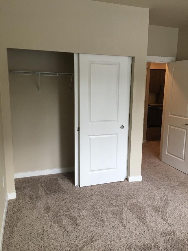 Building Photo - Stunning 1-Bedroom with Upscale Interiors & Open Island Kitchen!