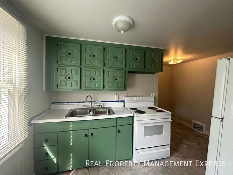 Building Photo - 1 Bedroom 1 Bathroom Unit in Sioux Falls