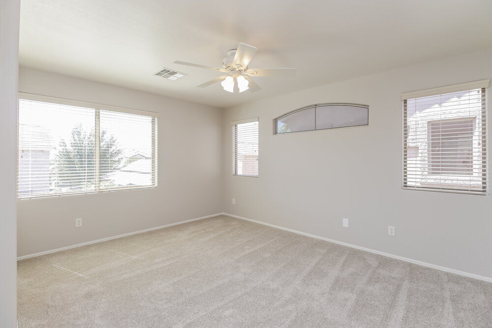 Building Photo - 9917 E Edgewood Ave