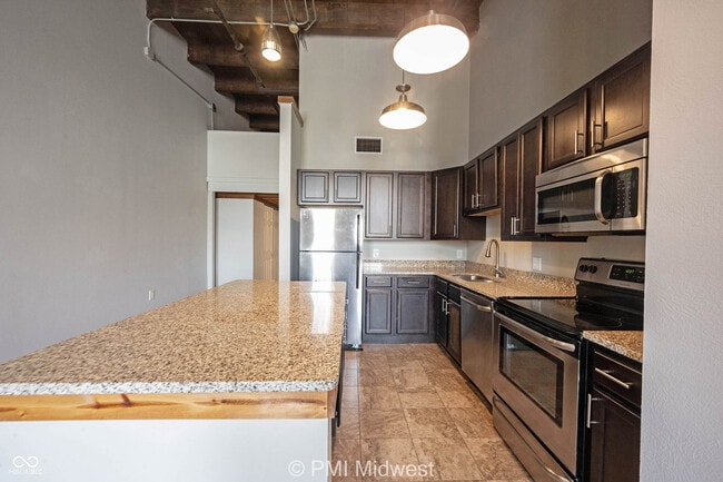 Building Photo - 501 Madison Ave