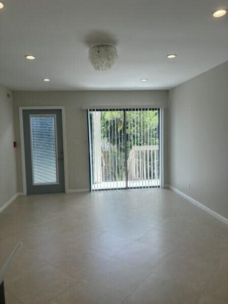 Building Photo - 600 Executive Center Dr