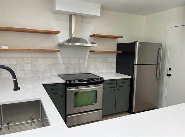 Building Photo - 909 Cripple Creek Dr