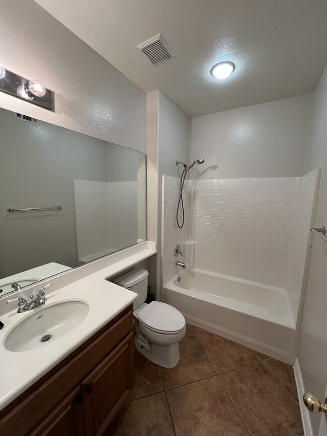 Building Photo - 28839 Chatham Ln