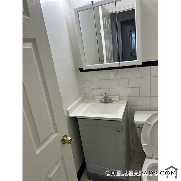 Building Photo - 95 Shurtleff St