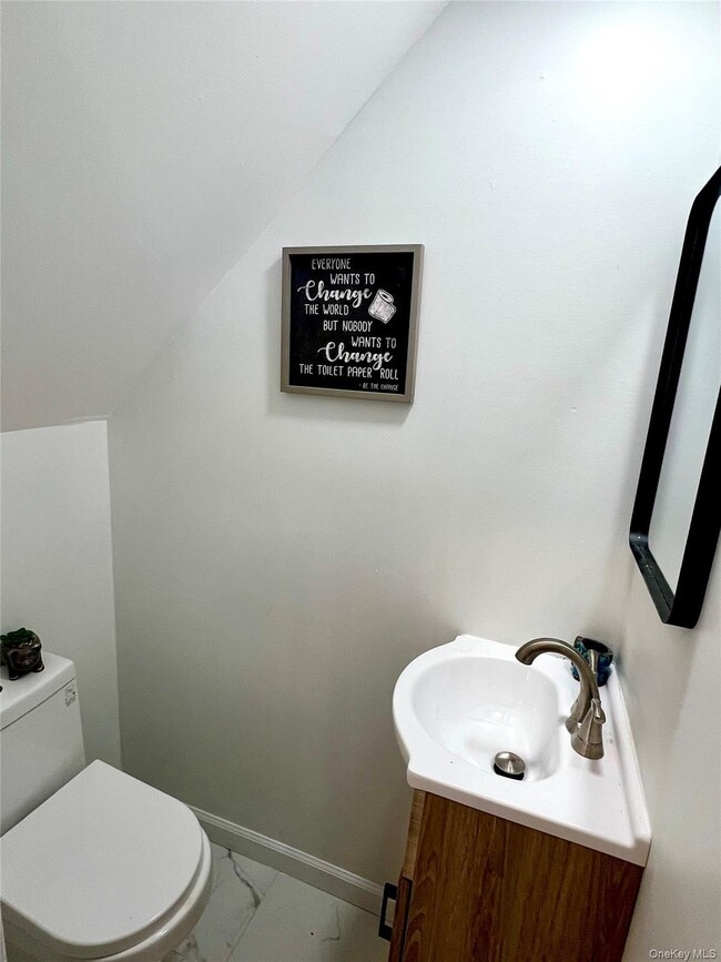 Building Photo - 126 W Main St